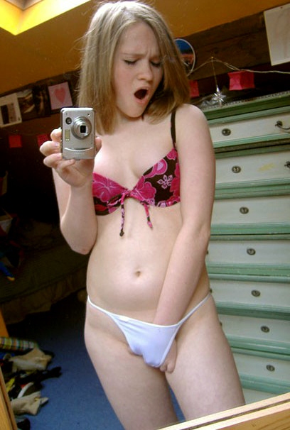 Teen girl topless selfie